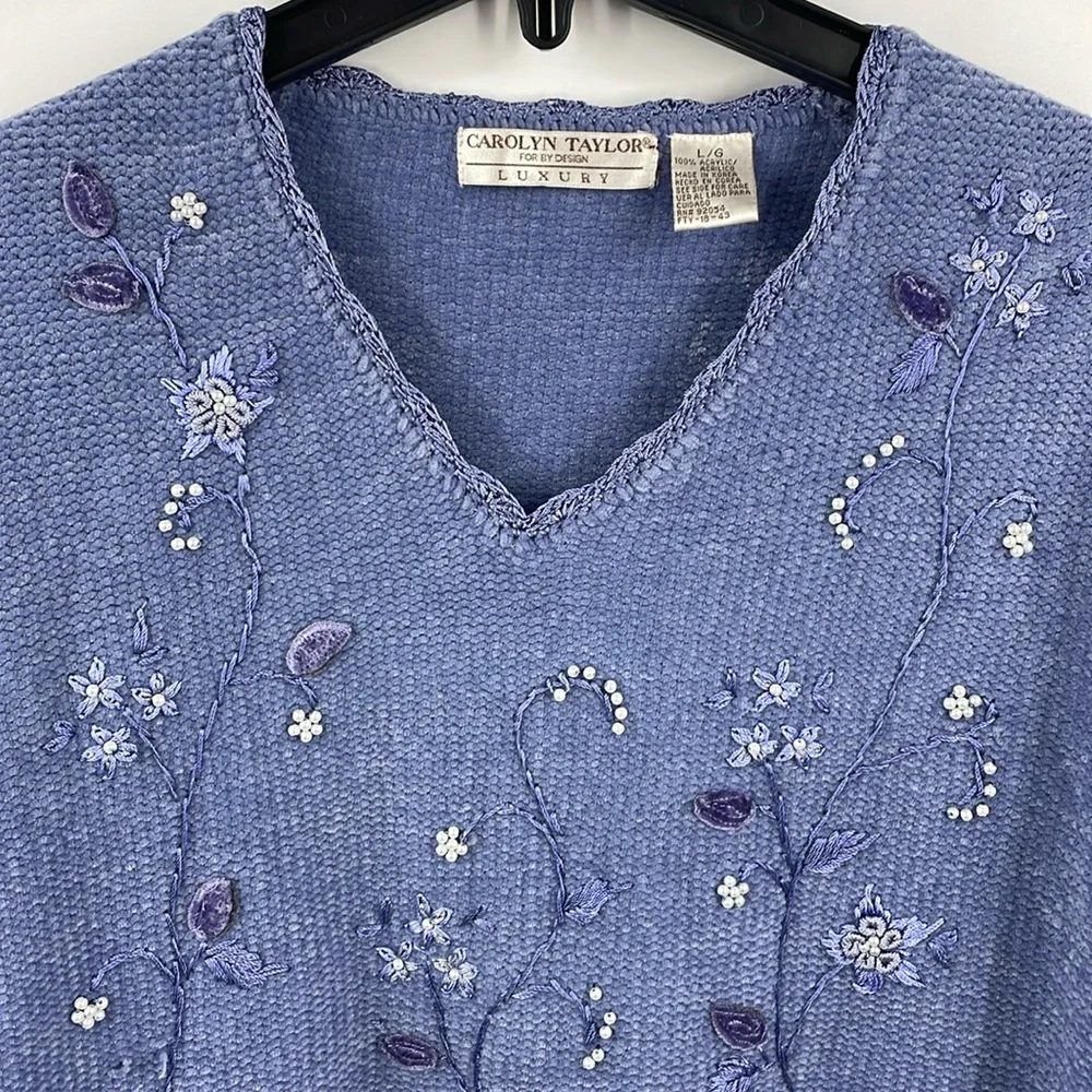Vintage Carolyn Taylor Embroidered Floral Knit Sweater Size Large